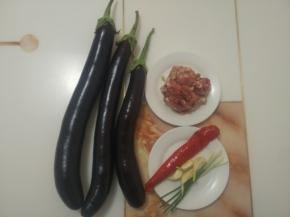 准备好所需要的食材。