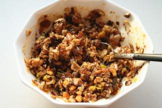 拌匀，肉馅就做好了。