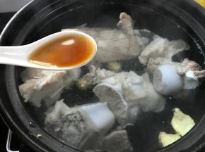 再放入料酒。