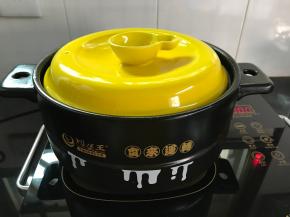 大火煮开后转中小火煲炖。