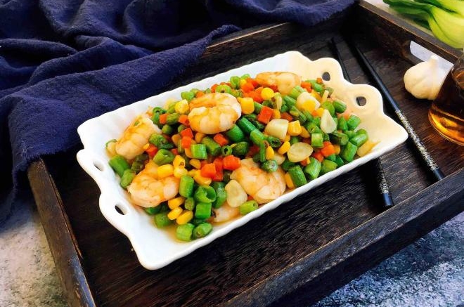 四季豆时蔬丁炒虾仁