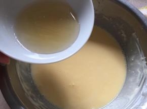 倒入糊糊中
