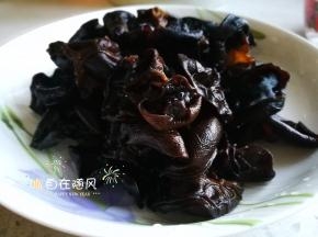 黑木耳泡发掰小