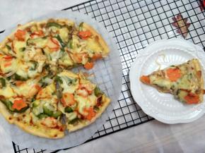 放入预热好的烤箱190度，15分钟左右，芝士融化即可。(时间温度仅供参考)