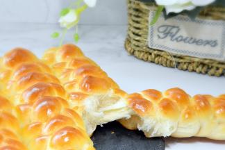 还有拉丝呦，没加黄油也很好吃，筋度大，很有嚼头