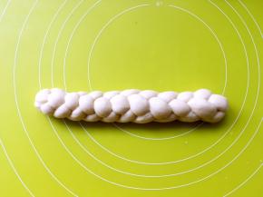 编号的辫子整理好形状