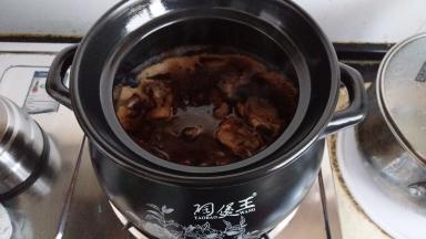 加入适量水烧开