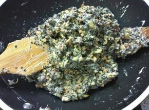 e全程小火炒，翻拌均匀，棉花糖与干料混合均匀