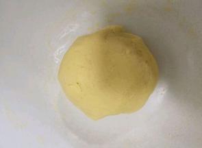 活成面团醒10分钟！