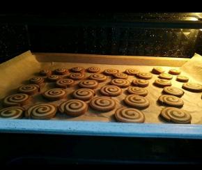 烤箱提前170度预热10分钟！烤16分钟即可。