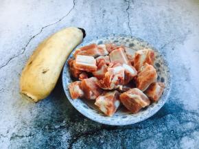 主要食材莲藕和排骨（小肋排） 莲藕要选择面藕。