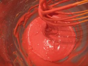 拌至顺滑的蛋糕糊