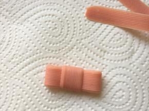 折成蝴蝶结形状