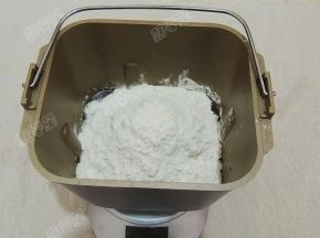 加入高筋面粉