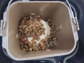 和面程序结束前五分钟加入葡萄干