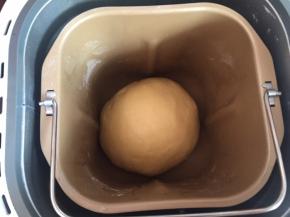 面团材料用馒头和面程序揉一个程序，玉米油在后十分钟加入