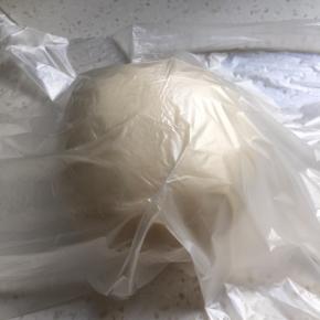 盖上保鲜膜醒面十分钟