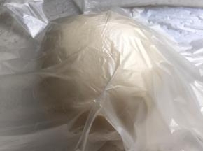 盖上保鲜膜醒面十分钟