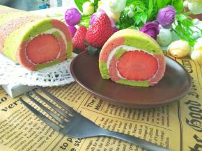 切开的蛋糕卷，很诱人有木有？