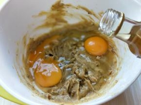 再加入香草精。