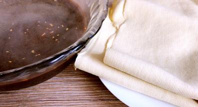 备好豆腐皮，卤水（卤水提前煮好）