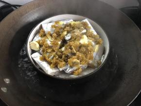 放入蒸锅中大火蒸10分钟左右。