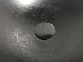 锅中放入适量油烧热.