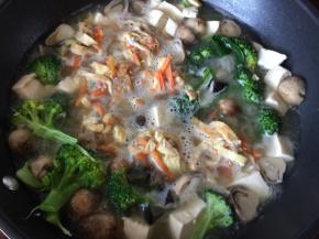 翻面煮熟即可，起锅时加少许盐调味