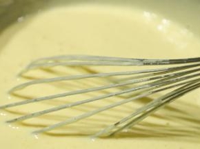 倒入步骤2，稍翻拌匀。