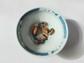 淡菜冲洗干净