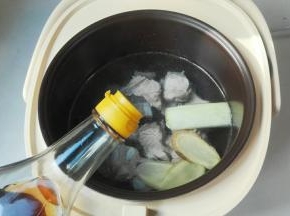 放少许黄酒