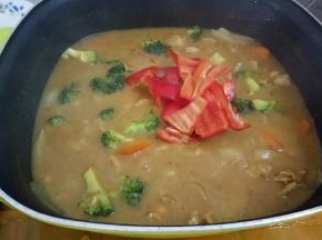 最后加入甜椒即可