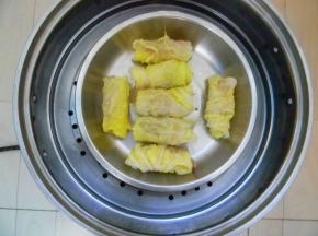 都做好后，放入蒸锅，水烧开后蒸10分钟即可