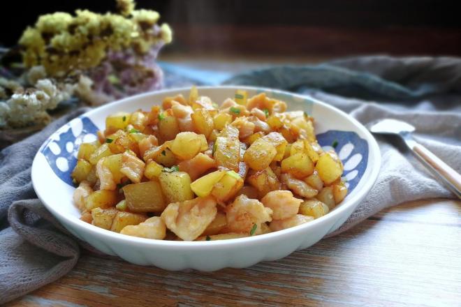 香煎土豆鸡胸肉丁