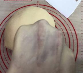 揉至扩展状态可拉出簿膜即可