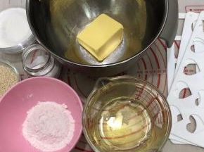 准备好所有材料和工具