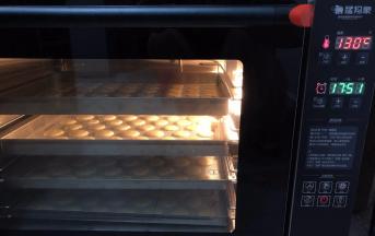 送进预热好的风炉130度20分钟