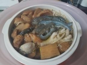 然后加入海参、食盐，再次加热5-10分钟即可。