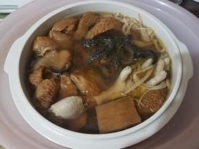 关火后不要着急开盖哟，稍微焖一会后，再装碗即可食用。