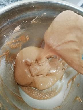 最后成飘落状，如果不行继续拌几分钟就会成这种状态了。