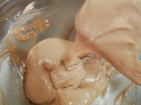 最后成飘落状，如果不行继续拌几分钟就会成这种状态了。