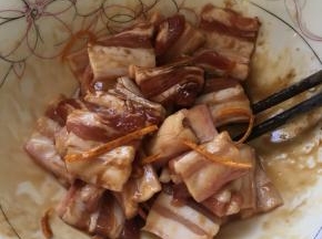 搅拌均匀腌一小时