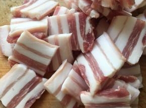 五花肉切片