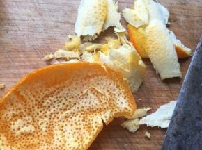 橙皮削去白色部分