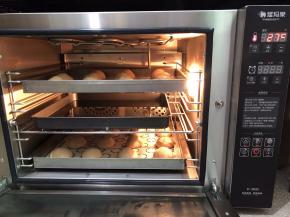 放进风炉中启动发酵功能
中间放一盘温水