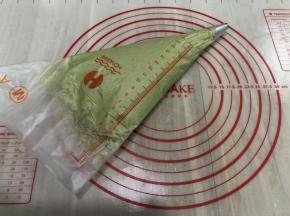 装进裱花袋