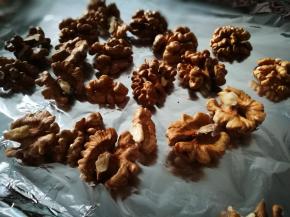 放入烤盘 120℃烤制5分钟