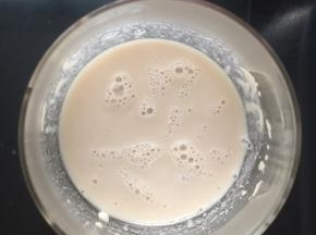 酵母粉用20克温水化开