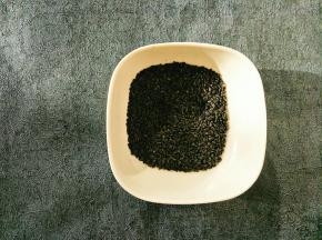 黑芝麻洗净晾干