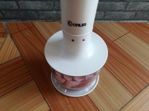 绞肉碗装上电机头部分